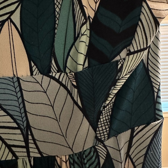 Blue and Green Leaf Print Maxi Dress - Picture 5 of 6